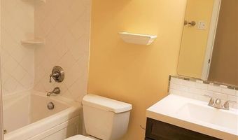 803 Clayworth Dr, Ballwin, MO 63011