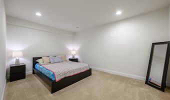 41 Gina Dr, Allentown, NJ 08501