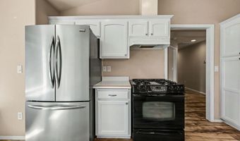935 Cypress Point Loop, Ashland, OR 97520