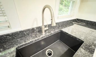 2807 4TH St NE 2, Washington, DC 20002