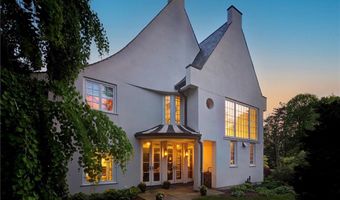 14 Leroy Ave, Newport, RI 02840