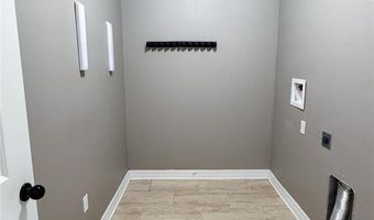 901 Lee St, Benton, LA 71006