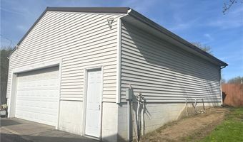 1376 Fairview Ave, Atwater, OH 44201