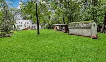 5 Woodland Pl, Airmont, NY 10952
