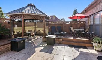1720 Hollister Dr, Alcoa, TN 37701