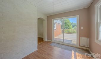 2150 Nc 80 Hwy, Bakersville, NC 28705
