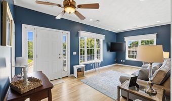 28 Fairview Ave, Cumberland, RI 02864