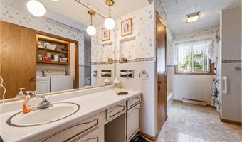 304 S 2nd St, Alma, WI 54610