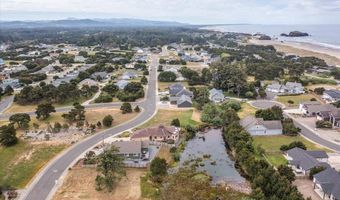 2701 Lincoln Ave, Bandon, OR 97411