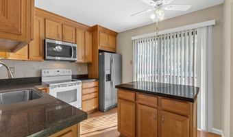 13338 Hiddendale Ln, Ballwin, MO 63021