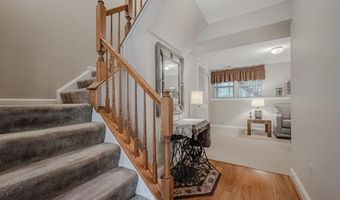 12 BARCLAY Dr, Hockessin, DE 19707