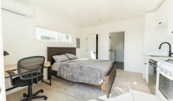 5743 Chesley Ave, Los Angeles, CA 90043