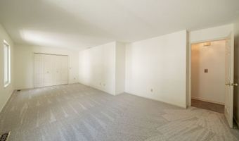 770 Hunters Trl, Akron, OH 44313