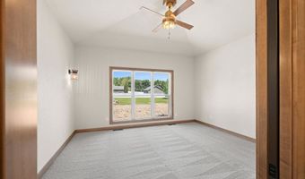 5728 W SPENCER St, Appleton, WI 54914