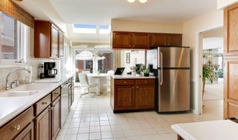 1819 N Normandy Ct, Arlington Heights, IL 60004