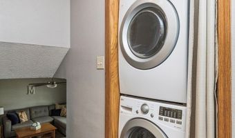 205 NE 9th St, Ankeny, IA 50021