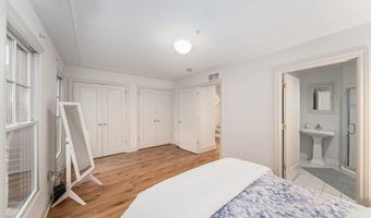 140 Ashley Mews Dr, Ann Arbor, MI 48104