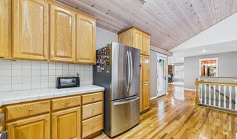 812 Diamond Dr, Arcata, CA 95521