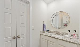 3903 SW Peachwood Dr, Bentonville, AR 72713