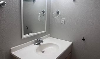 3230 Cumberland Rd 1, Ocean Springs, MS 39564