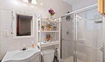 313 AVENUE C 4, Bayonne, NJ 07002