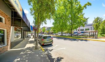 25 N Main St B, Ashland, OR 97520