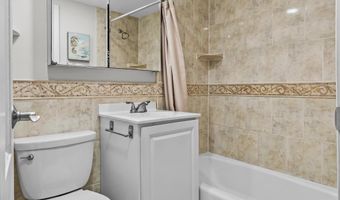 1111 N PITT St 1C, Alexandria, VA 22314