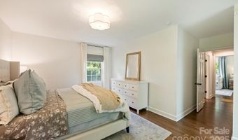 7022 Lancer Dr, Charlotte, NC 28226