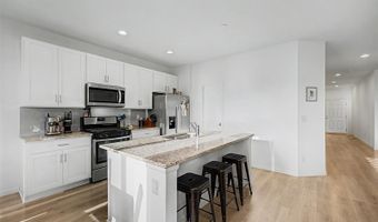 121 S Vandriver Way, Aurora, CO 80018