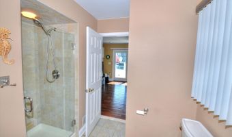 19 Centerboard Dr, Bayville, NJ 08721