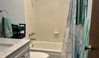2211 Ala Wai Blvd B802, Honolulu, HI 96815