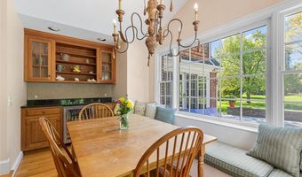 340 Newman Ave, East Providence, RI 02916