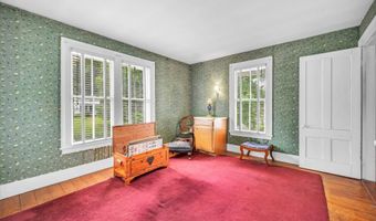 44 Maple Ave, Canton, CT 06019