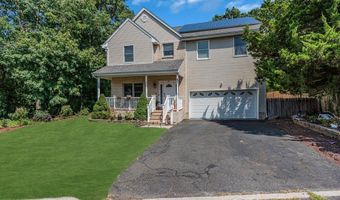 25 Oakshades Ave, Aberdeen, NJ 07747