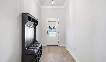 880 Leeward Dr, Biloxi, MS 39532