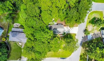 4929 Willow Creek Dr, Woodstock, GA 30188