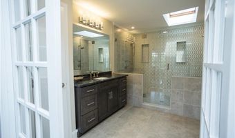 9 Katelan Ct, Cranston, RI 02921