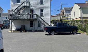 11 Stone St, Danbury, CT 06810