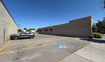 207 S Broadway St, Blackfoot, ID 83221