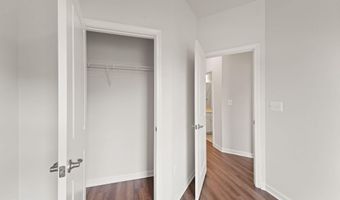 43400 APPLE ORCHARD Sq, Ashburn, VA 20148