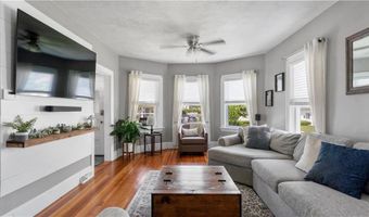 280 Woodbine St, Cranston, RI 02910