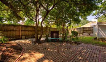 241 Washington St, Bay St. Louis, MS 39520