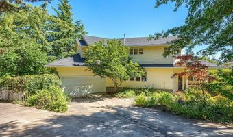 1011 Canyon Park Dr, Ashland, OR 97520
