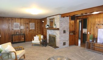 135 Riverside Dr, Alma, MI 48801