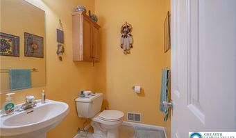1276 Old Gate Rd, Allen, PA 18067