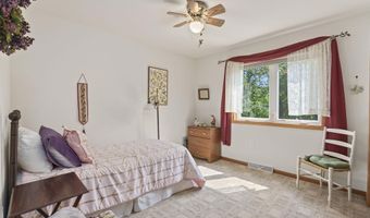 1529 15th St, Baraboo, WI 53913