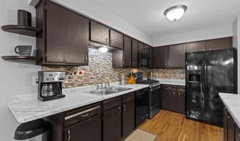 13941 Herald Ct, Apple Valley, MN 55124