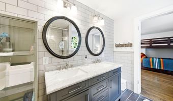 12601 N Osage Rd, Anchorage, KY 40223