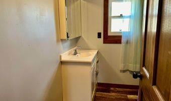 7916 MAPLE St, Argonne, WI 54511