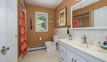 1150 Lakeside Dr, Alloway, NJ 07422